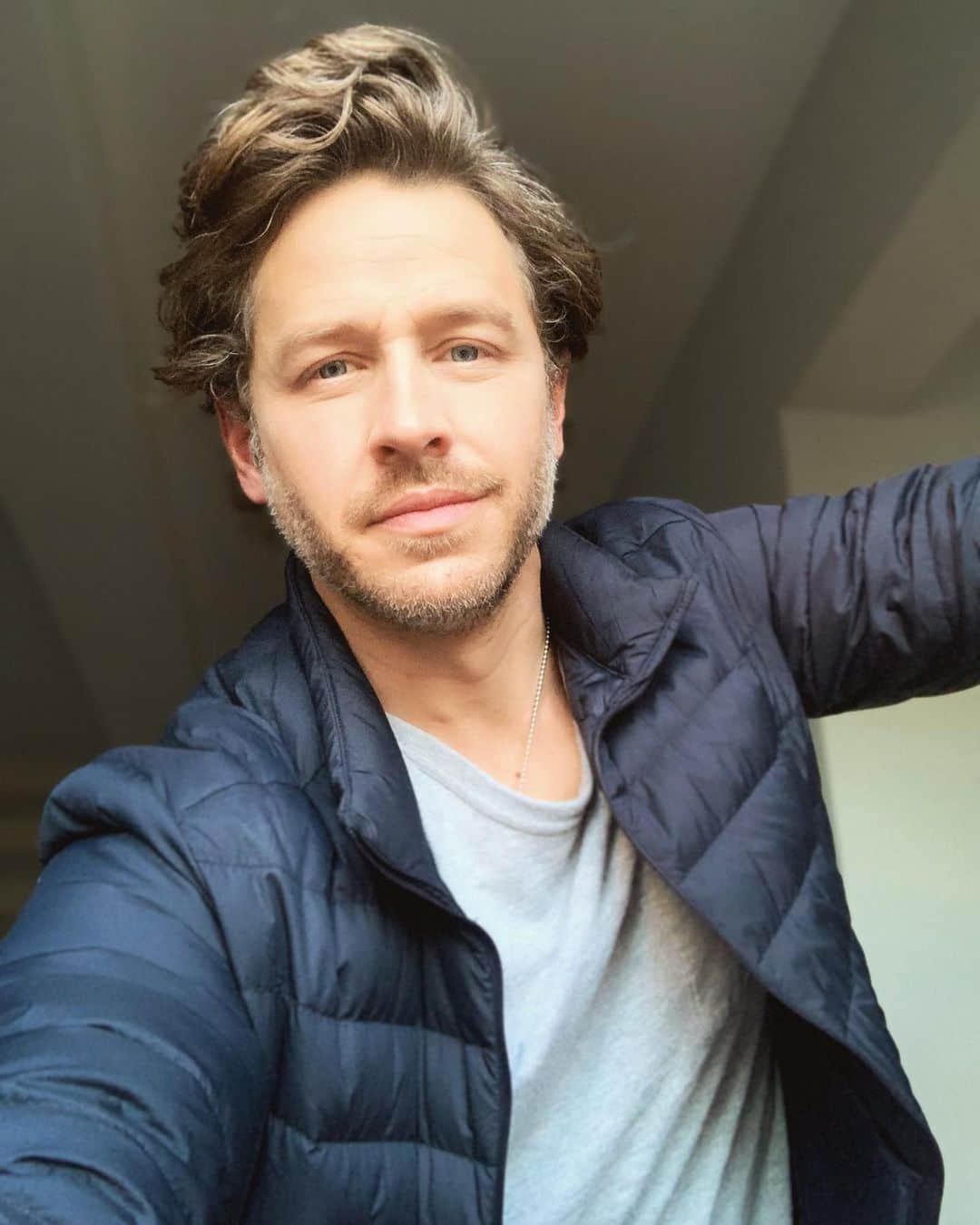 ジョシュア・ダラスのインスタグラム：「Zero reason.」