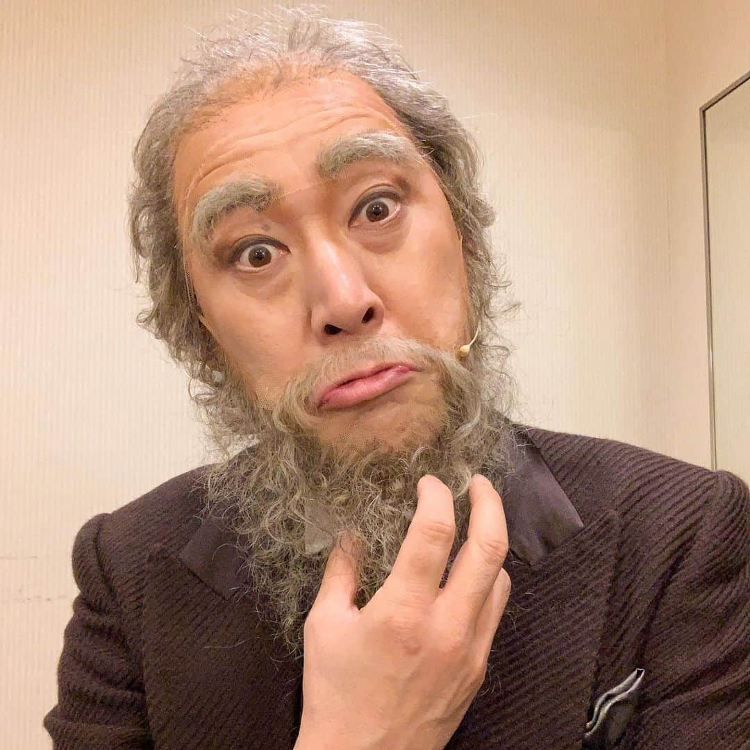 福井晶一さんのインスタグラム写真 - (福井晶一Instagram)「オルコット大佐  髭対決…  次はわしが勝つぞ！！  #ポーの一族 #楽からもう一週間  #オルコット大佐 #髭対決 #もうネタギレ」3月7日 0時37分 - shoichi.fukui