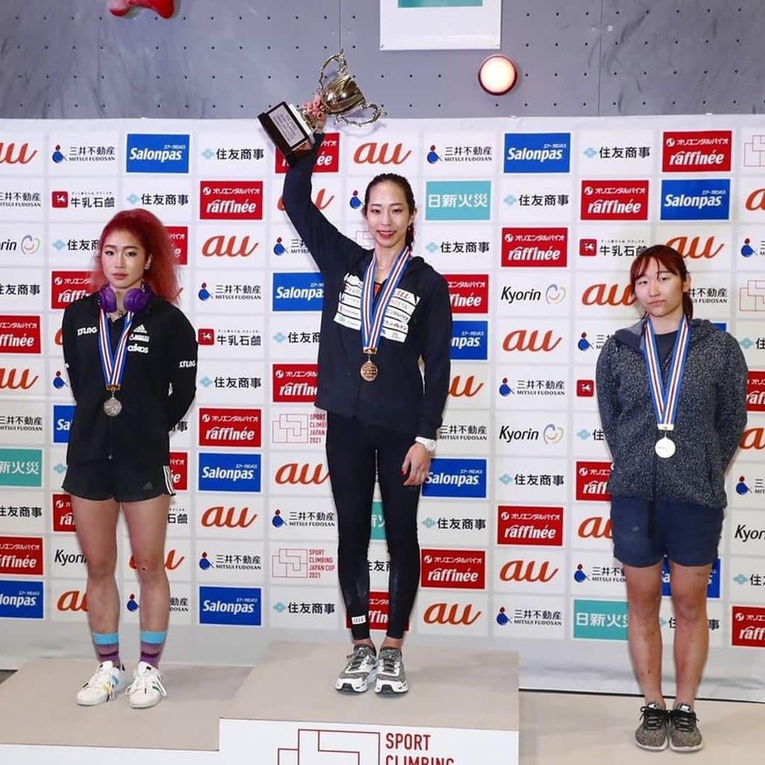 野口啓代のインスタグラム：「I won 1st place in the SpeedJapanCup! I also broke my offical record and I am very happy!🏆* * However, the new record is not as fast as my target...I will keep me on hard training!* * At last, I am now so happy that I have complete all the Japan Cups of Boulder, Lead, Speed and Combined!🤩🥇* * Thank you for your encouragement!💓 ——————————————— SJC🏆優勝 公式自己ベストを更新&優勝出来て嬉しい〜☺️✨* * 苦手だけど、ずっと向き合い続いてきたスピード。 目標タイムに向けて、もっともっと頑張りたい🚀🚀* * そして、Boulder.Lead.Speed.Combinedの全てのJAPANCUPを制覇したらしく、日本のグランドスラム達成？✌︎✌︎* * 今回も応援ありがとうございました❤️ ——————————————— photo by @climbersjp  @au_official  #セブンイレブン @thenorthfacejp @raffinee_orientalbio #三井不動産 @cowsoapcp #zet @nishikawa_co.ltd  @c3fit @lasportivajp @petzl_official  @newhale_japan @frictionlabs」