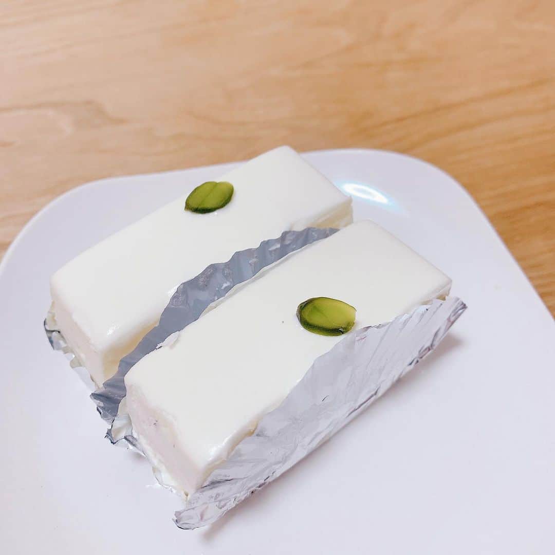 大友花恋さんのインスタグラム写真 - (大友花恋Instagram)「とっても美味しいチーズケーキ、頂きました。 ケーキの中で、チーズケーキがいっちばん好きなのです、、、幸せ、、、💓💓 #しろたえ」3月7日 14時37分 - karen_otomo