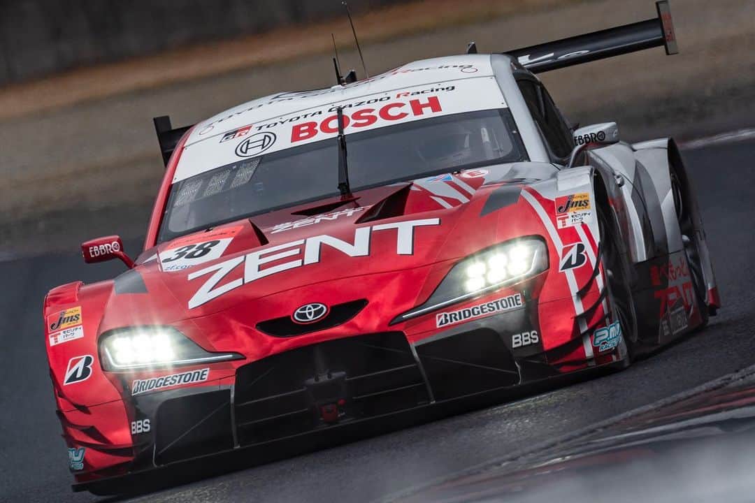のインスタグラム：「❤︎TGR TEAM ZENT CERUMO  #38 ZENT CERUMO GR Supra  公式テスト@岡山国際サーキット 皆様からいただいたマシンのお写真📷  #SUPERGT #SGT #supergt2021 #ZENT #zentsweeties #zentsweeties2021 #TOYOTA #toyotagazooracing #grsupra #CERUMO #モータースポーツ #モータースポーツ好きな人と繋がりたい #レースクイーン #勝利の女神  #車」