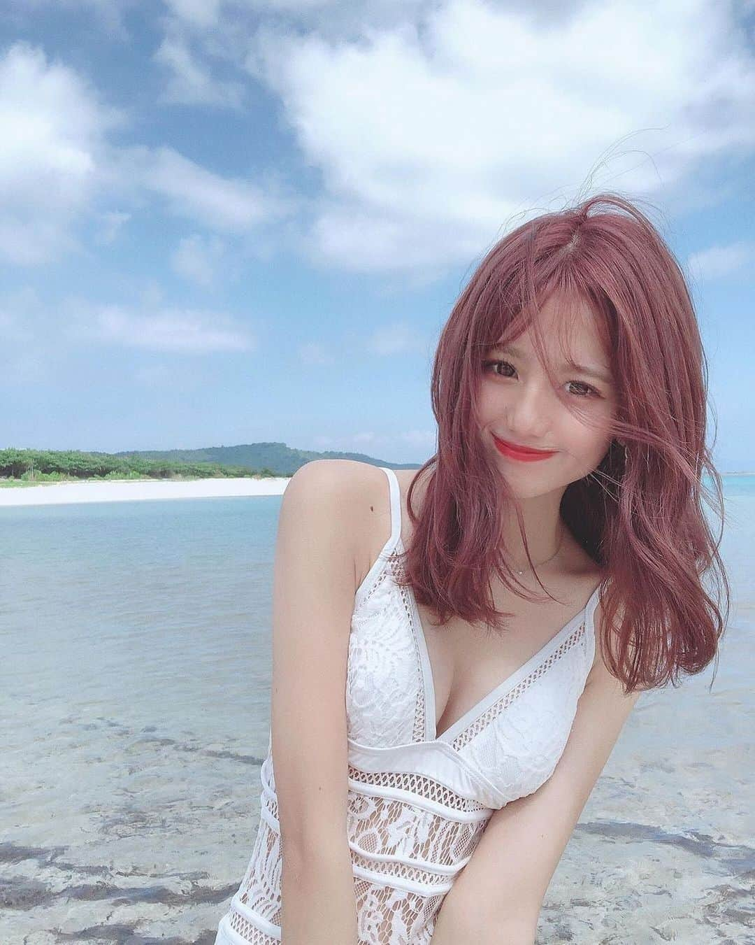 美女美容事情さんのインスタグラム写真 - (美女美容事情Instagram)「《海で記念撮影🏖❤️》⁠⠀ *⁠⠀ リポストを使って、素敵な写真📷✨を投稿されてる方を紹介させて頂く⠀⠀⠀⁠⠀ 【💄美女美容事情💅】のコーナーです✨⁠⠀ *⠀⠀⠀⠀⠀⠀⁠⠀ いいねやコメント、😘して応援してね❤︎🥰🎶⁣⁠⠀ ⁠⠀ The corner to introduce a beautiful women.⁠⠀ Like👍and please give a lot of comments.⁠⠀ Is there a beautiful woman you like?⁠⠀ ⁠⠀ feel free to Follow me!⁠⠀ *⠀⠀⠀⠀⠀⠀⁠⠀ 今回ご紹介させて頂きますのは❤︎⁠⠀ 𝐒𝐚𝐲𝐚𝐤𝐚さん<@__fyestrella__>の素敵なお写真📸⁠⠀ *⁠⠀ ⁠海がとっても似合ってるsayakaさん❤️⠀ 癒されますね✨⠀ *⠀⁠⠀ 𝐒𝐚𝐲𝐚𝐤𝐚さんのアカウントには他にも素晴らしい投稿が沢山ありますので是非覗いてみてくださいね💁‍♀️💙⁠⠀ *⠀⁠⠀ 𝐒𝐚𝐲𝐚𝐤𝐚さん<@__fyestrella__>⁠⠀ ⁠⠀ 素敵な投稿ありがとうございました☺️📸✨⠀⠀⠀⠀⠀⠀⠀⁠⠀ △▼△▼△▼△▼△▼△▼△▼△▼△▼⠀⠀⠀⠀⠀⠀⠀⠀⠀⠀⠀⠀⠀⠀⠀⠀⠀⠀⠀⠀⠀⠀⠀⠀⠀⠀⠀⠀⠀⠀⁠⠀ ❤🧡💛「美女美容事情」💚💙💜⠀⠀⠀⠀⠀⠀⠀⠀⠀⠀⠀⠀⠀⠀⁠⠀ 👇掲載ご希望の方は👇⠀⠀⠀⠀⠀⠀⠀⠀⠀⠀⠀⠀⠀⠀⠀⁠⠀ @b_b_j.jタグ付けと🖤 # ビジョビ⠀🖤タグ付けお願いします✨⁠⠀ △▼△▼△▼△▼△▼△▼△▼△▼△▼⠀⁠⠀ #美女#美容#爽やか美女#爽やか美人⠀ #海#自然#夏#summer⠀ #美肌#美意識#ビキニ#水着⠀ #インスタ美女#インスタグラビア⠀⠀ #インスタ女子#インスタグラマー」3月7日 17時08分 - b_b_j.j