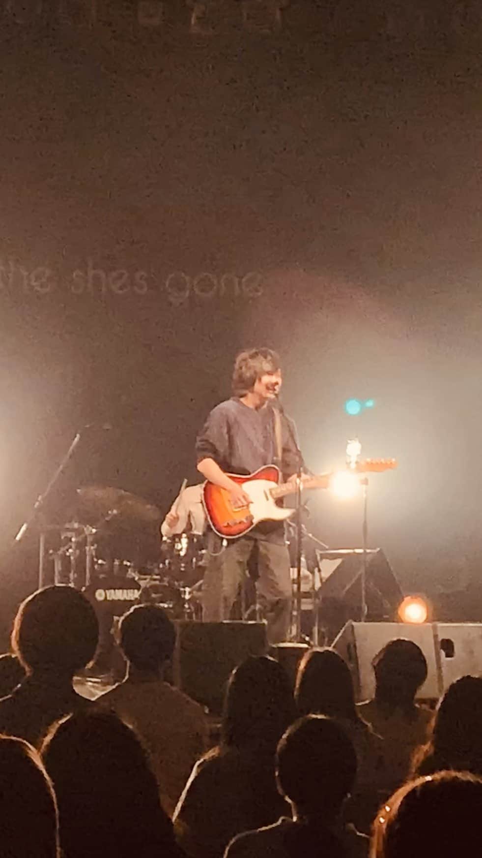 the shes goneのインスタグラム：「「シズゴの日」チケット先行 本日23:59まで！  中野サンプラザホールでお待ちしてます！  動画は昨年末開催した「FACE TOUR2020」渋谷O-EAST公演での"嫌いになり方"のライブ映像🎞！  #theshesgone #シズゴ #嫌いになり方 #渋谷oeast」