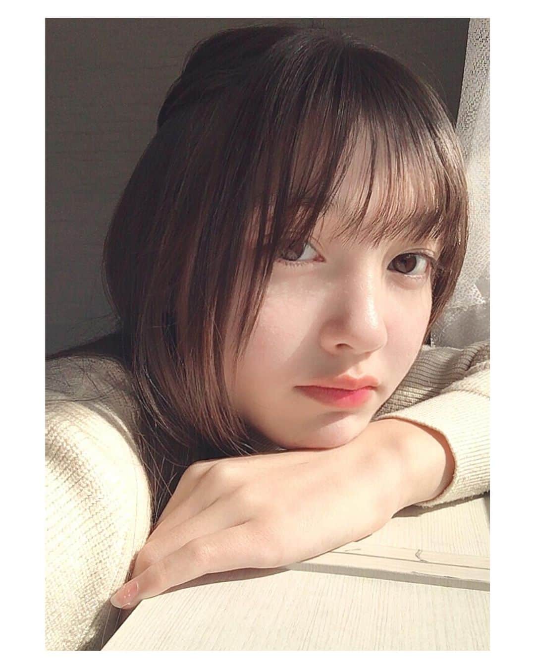 のインスタグラム：「821CAM📸- #selfie #AO  暖かくなってきましたね🌱 #すっかり春  アオの今週の一言 821TikTokにアップしました✨  #821honey #H821 #821 #アオ #WHO #CallMyName #japanesegirl #girlgroup #ulzzangfashion #ulzzangstyle #tiktokjapan #커플 #메이크 #데일리메이크업 #패션 #오오티디 #팔로미 #메이크업 #셀카 #셀피 #먹방」