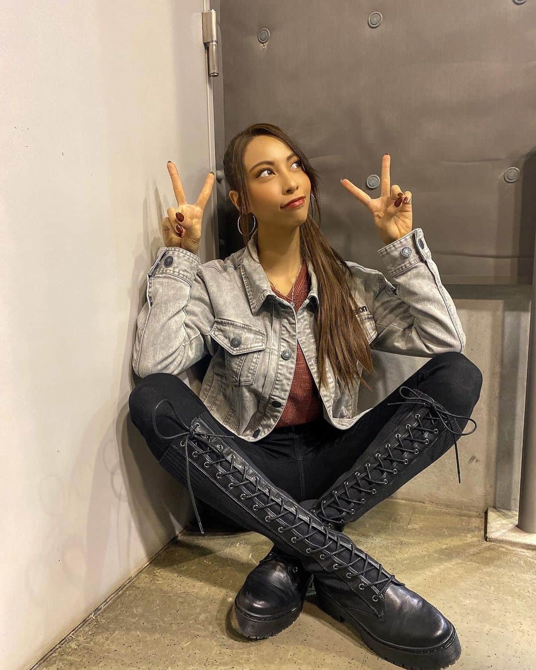 CAMIRAのインスタグラム：「1着目gotcha☺️ カジュアルでバイクにも合いそう(´・∀・｀) ここ数年の普段の買い物バイクに合うもの選びがち🤣 @kansaicollection  #関西コレクション#京セラドーム#ファッション#ブーツ#バイク女子」
