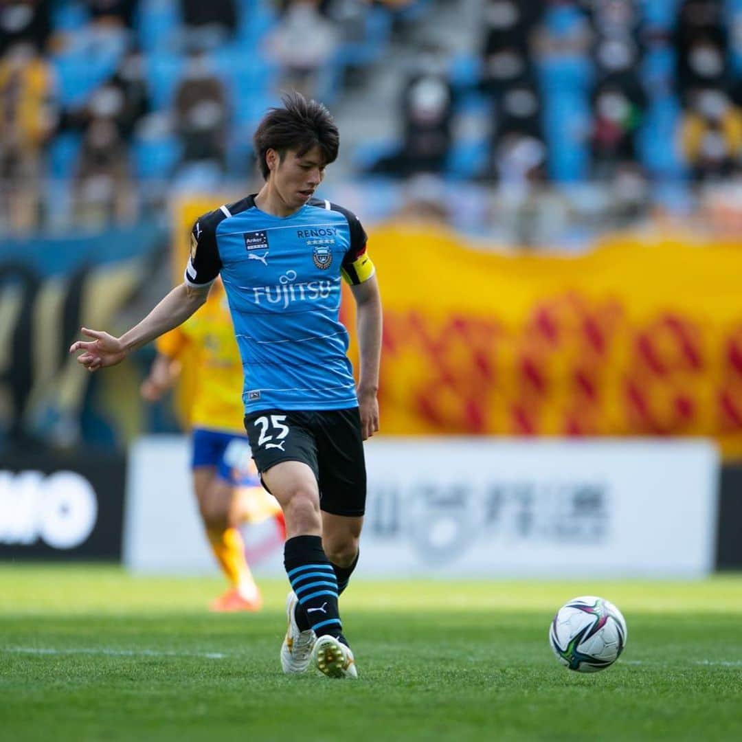 田中碧のインスタグラム：「まだまだできる。  #キャプテンマークを巻けたこと誇りに思います #家に帰ってきたら #俺のあんちゃんが #掃除してくれてました」