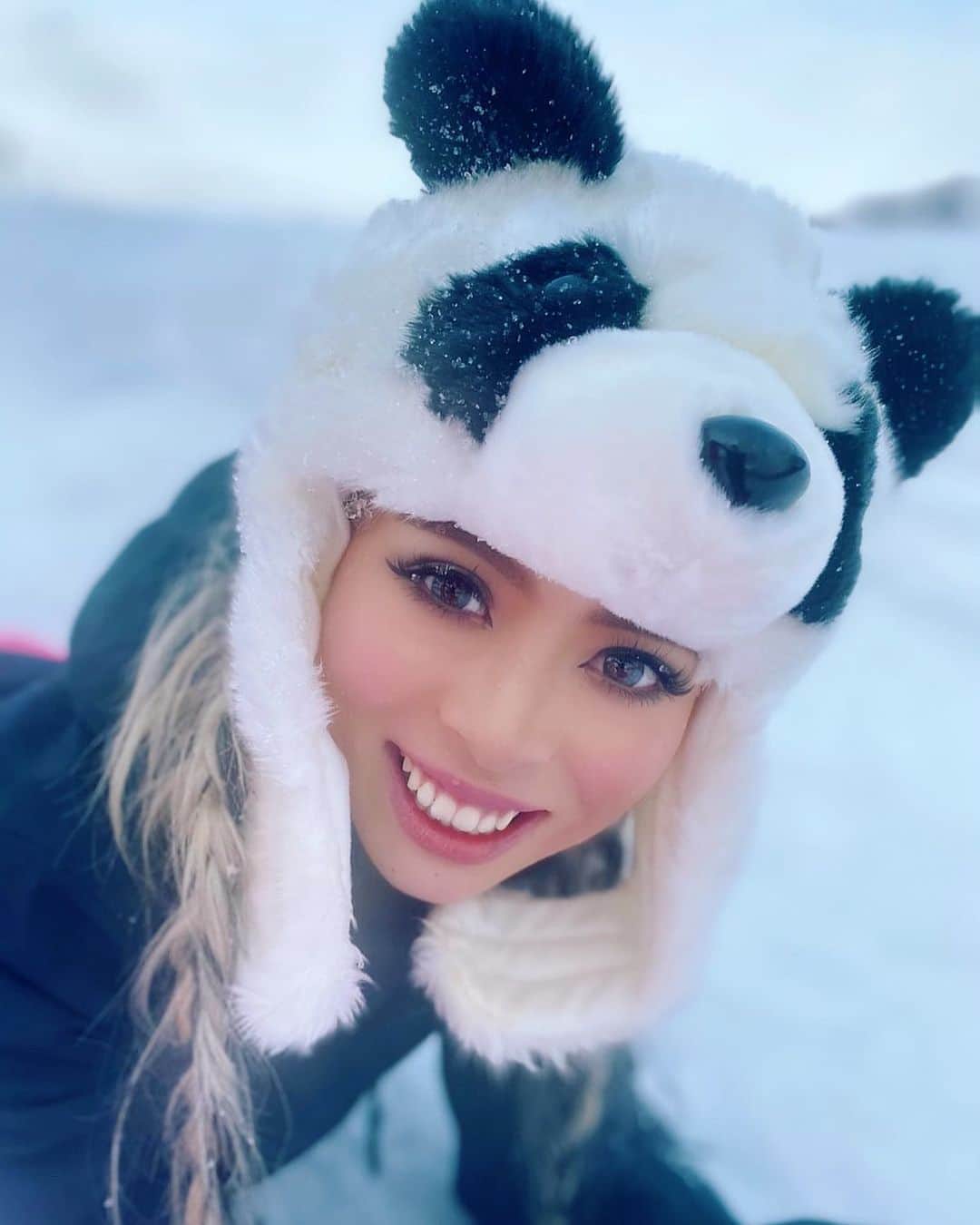 あやか（石山彩花）さんのインスタグラム写真 - (あやか（石山彩花）Instagram)「JR SKI SKI風。🐼  一生派手に生きたい  #jrskiski #nuts #gal #panda🐼」3月7日 19時12分 - ayakateen821