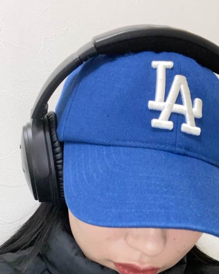 藤戸友香のインスタグラム：「today's selfie #lacap #boseheadphones #selfieofday #photobooth」