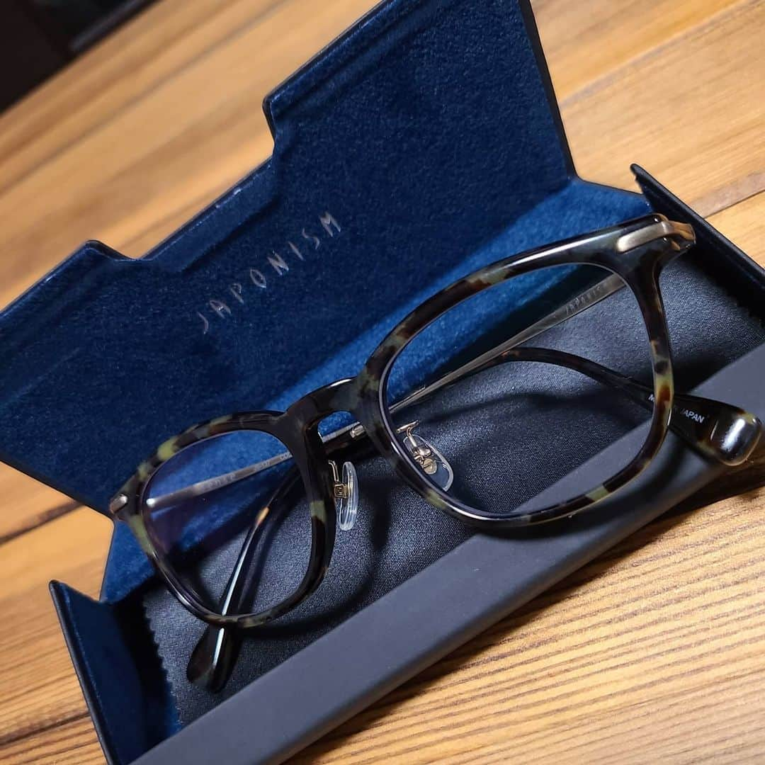 松本麻佑さんのインスタグラム写真 - (松本麻佑Instagram)「NEW👓  #Chuckle's Cellar #JAPONISM #メガネ好き #めがねコーデ」3月7日 20時42分 - m_mayu787