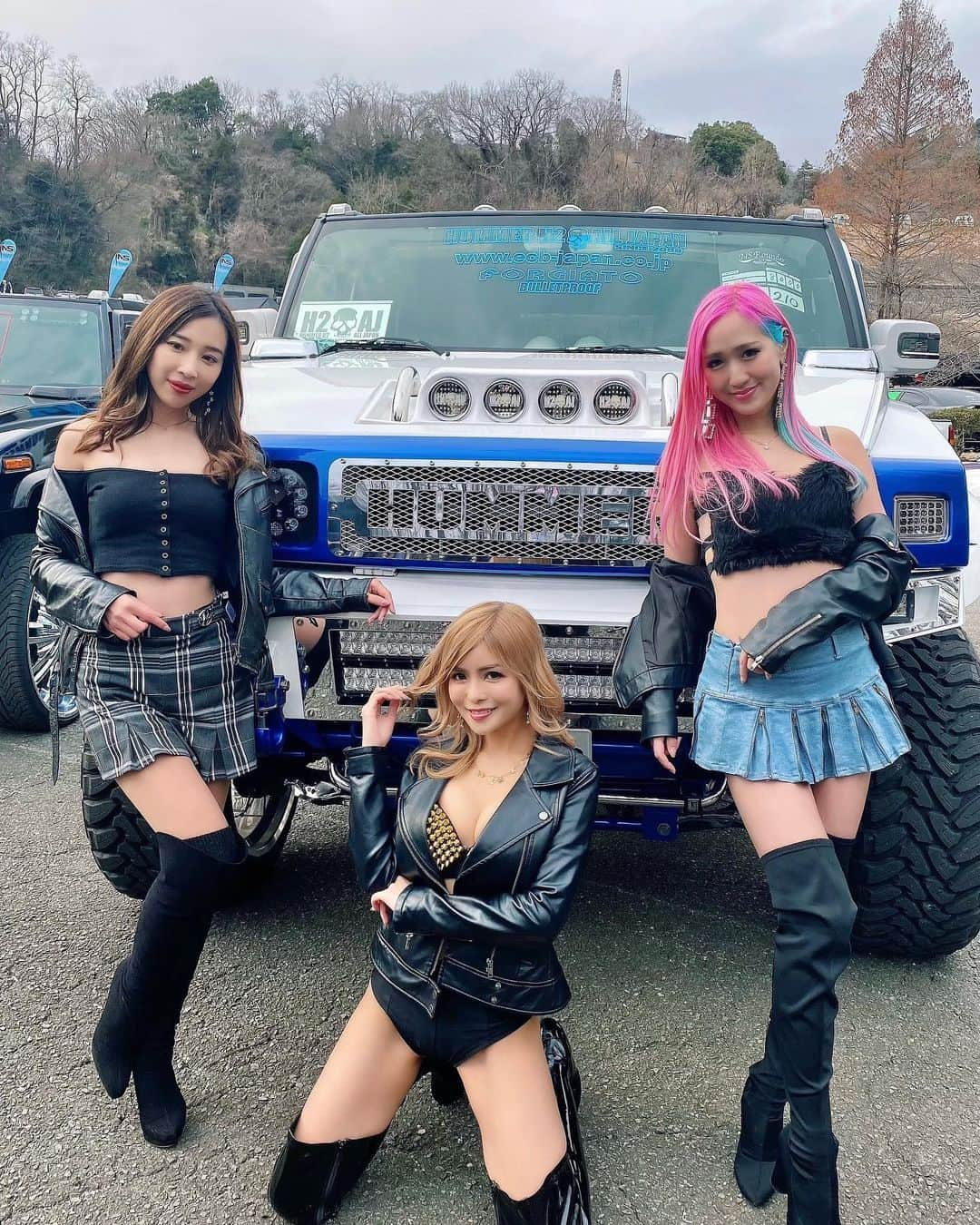 Yumikaさんのインスタグラム写真 - (YumikaInstagram)「お車たくさん✨✨仲良しな2人とも会えたーー💖💖 今日寒すぎたね🥲❄️  #nsrounder #nsmagazine #japanesegirls」3月7日 23時55分 - yuminem923