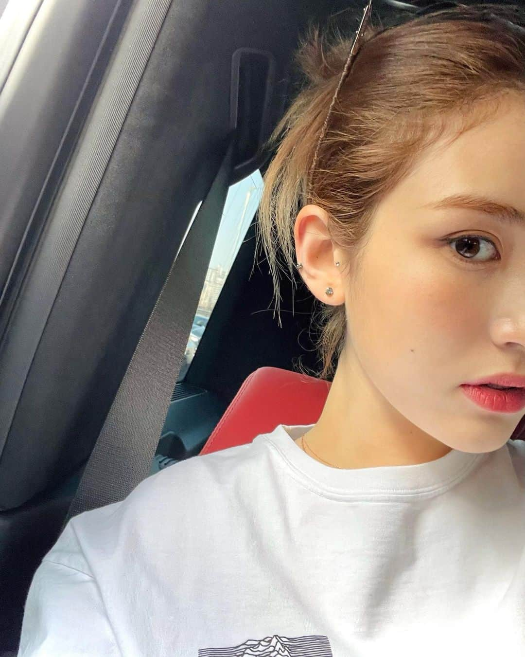 ソミさんのインスタグラム写真 - (ソミInstagram)「Road trip with fam 🛸  Thank you for the early birthday surprise」3月8日 9時31分 - somsomi0309