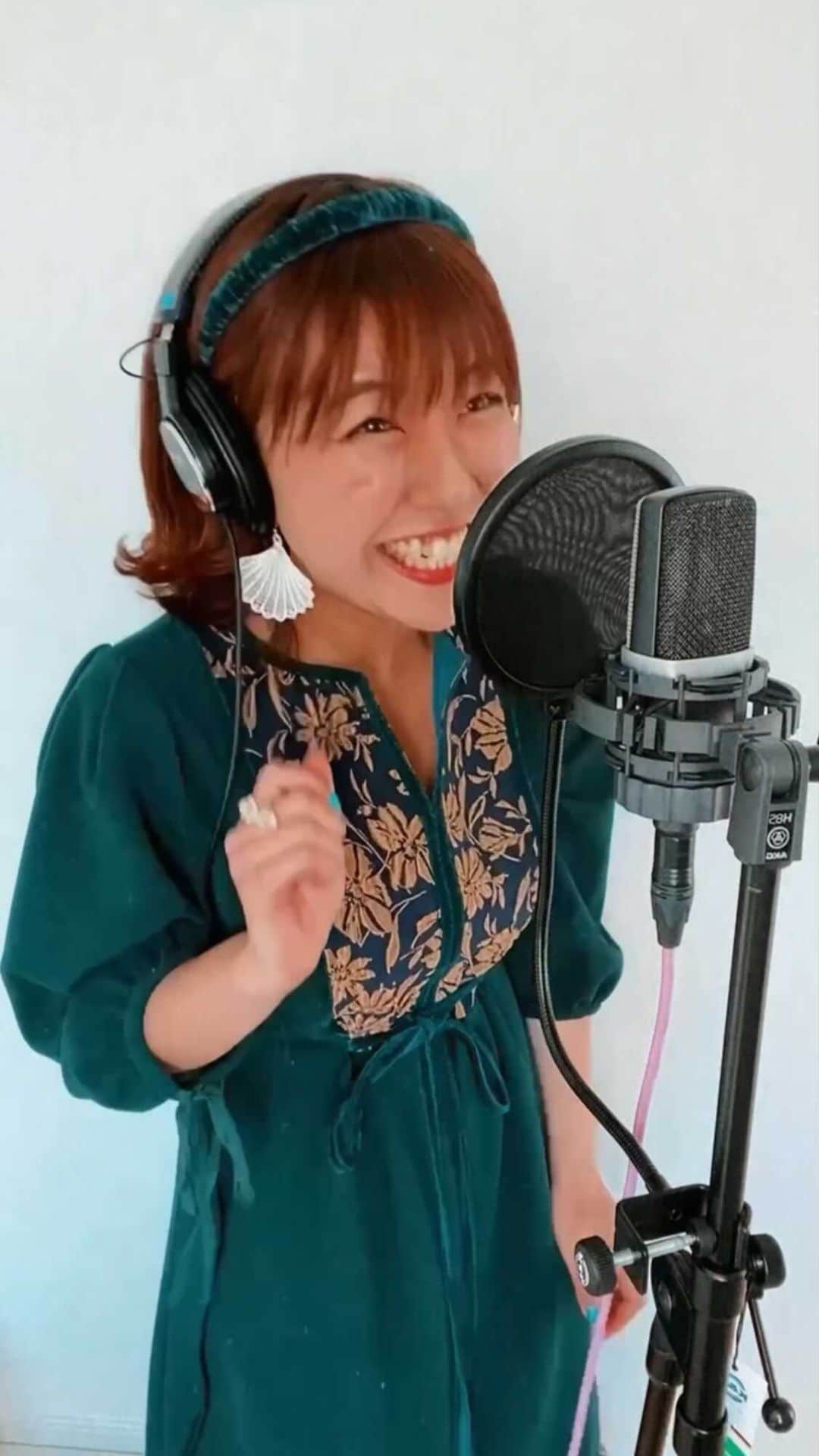 越川萌花のインスタグラム：「今日から1週間 元気に行きましょ〜！🥰💚  The Little Mermaid Ⅱ🧜🏻‍♀️🐚 / For a Moment   #TheLittleMermaid #リトルマーメイド2 #disneysongs  #歌ってみた　#foramoment」