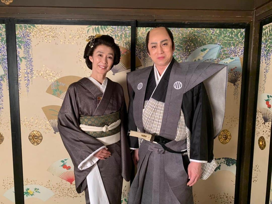 萬田久子さんのインスタグラム写真 - (萬田久子Instagram)「『大富豪同心2』痛快娯楽時代劇﻿ 必ず観るのですぞ❣️﻿ ﻿ #大富豪同心2﻿ #2021年5月28日放送予定全9回﻿ #BSプレミアム﻿ #BS4K﻿ #時代劇﻿ #撮影中﻿ #松本幸四郎さん﻿ #萬田久子」3月8日 20時22分 - hisako.manda_official