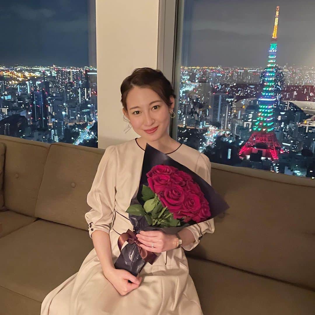 下田奈奈さんのインスタグラム写真 下田奈奈instagram ご報告 私ごとですが本日入籍いたしました 今後ともよろしくお願いいたします 21 03 08 Dozenroses Andaztokyo Andazhotel Afrikarose アンダーズ東京ホテル 結婚 入籍 アンダーズ