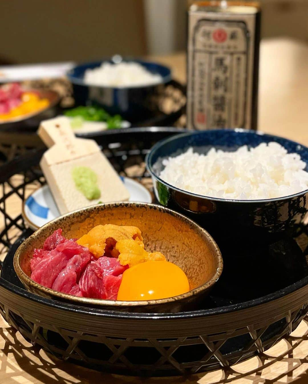 もーさんさんのインスタグラム写真 - (もーさんInstagram)「╰(*´︶`*)╯♡ ♡♡♡ 噂のスーパーTKG🥚🍚💕 大人気のやつ🙌 食べてきたよ〜😆 ・ 📍タテガミ名駅店 @namaniku_tategami  @tategami_meieki  ・ 究極の卵かけご飯♡ ◎スーパーTKG ¥1080 ・ ＊霜降りの馬肉 ＊鮮度の高い卵のみを使用 ＊北海道産の濃厚な生雲丹 を使った究極のTKG💕 ・ 馬肉なのでとってもヘルシー♡ んーー(//∇//)うまーい😍 ・ ツゥルンって！食べちゃった👌 ・ 馬肉って♡大トロみたい♡ すごく食べやすかった😊 ・ 他のメニューも 美味しかったよ〜 ・ また 食べたい♡♡♡ ・ ・ 〜＊〜＊〜＊〜 #タテガミ名駅店 #スーパーTKG#馬肉#名駅グルメ#名古屋グルメ#名古屋ランチ#名古屋ディナー#名古屋カフェ#名古屋インスタ交流会 #あいなご#ナゴレコ#genic_food #travel #trevary_aichi #retrip_aichi #インスタグルメアワード2021 #ヘルシーTKG#卵かけご飯#愛知グルメ#タテガミ #TKG#生肉#生雲丹のカルボナーラ」3月8日 20時03分 - mouusan