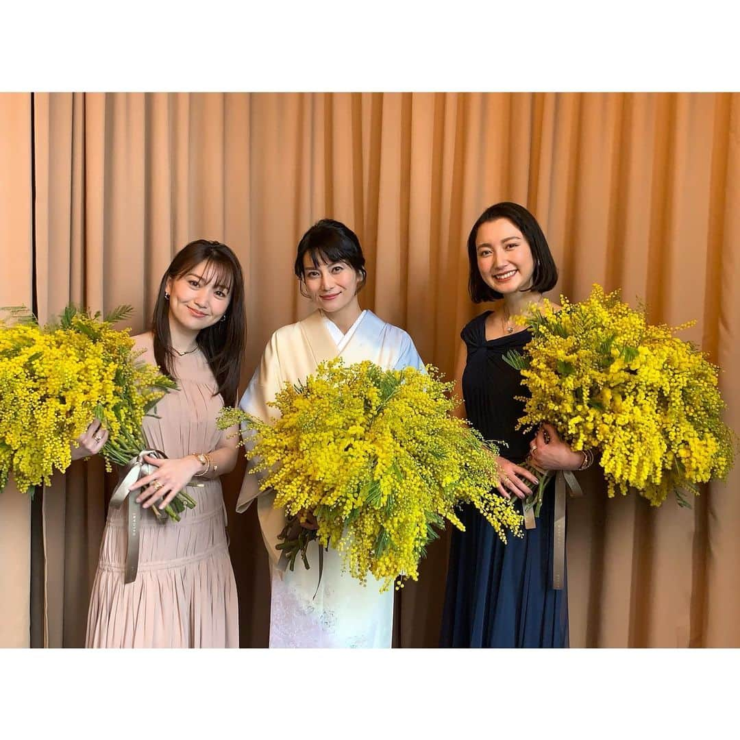 大島優子さんのインスタグラム写真 - (大島優子Instagram)「BVLGARI AVRORA AWARDS 2021 国際女性デー発表記者会見 柴咲コウさん、伊藤詩織さんと一緒に 登壇させていただきました  力強く活動されるお二人のお話も聞けて とても光栄な時間でした  ミモザの日でもある今日は ぜひ、大切な人にお花を贈ってみてください🌼    @bulgari  #Bvlgari #Bvlgariavroraawards #bvlgarijewelry #国際女性デー #internationalwomensday」3月8日 13時06分 - yuk00shima