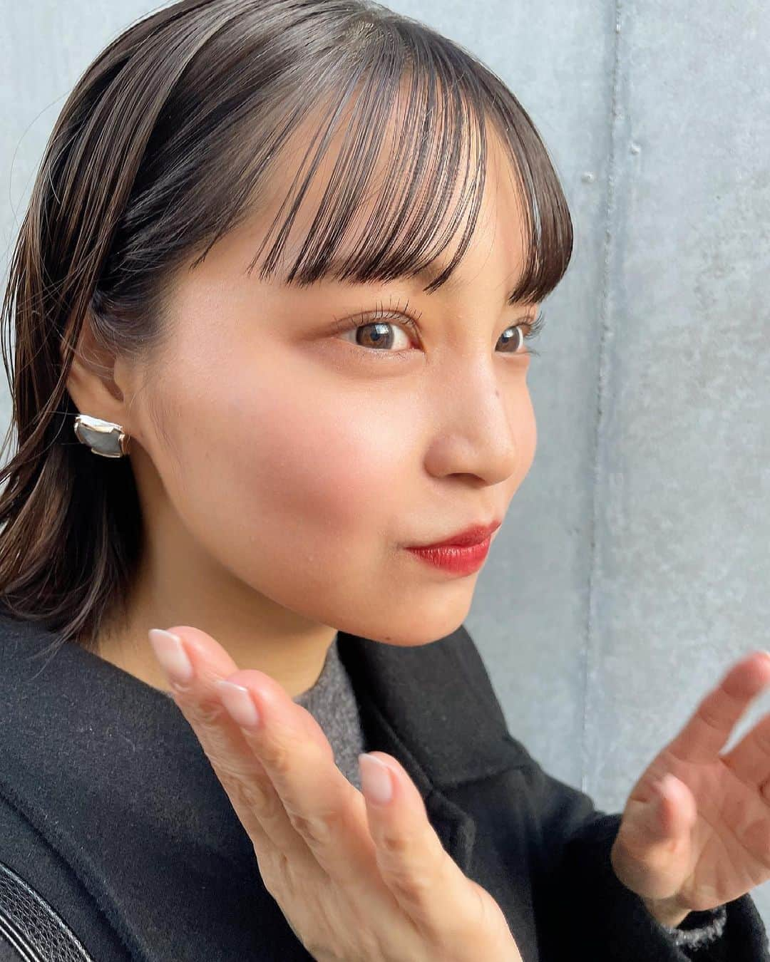 久保乃々花さんのインスタグラム写真 - (久保乃々花Instagram)「まつげ増えた  #ドアップ #彼女感 #なんのポーズ」3月8日 20時48分 - kubononoka__gram