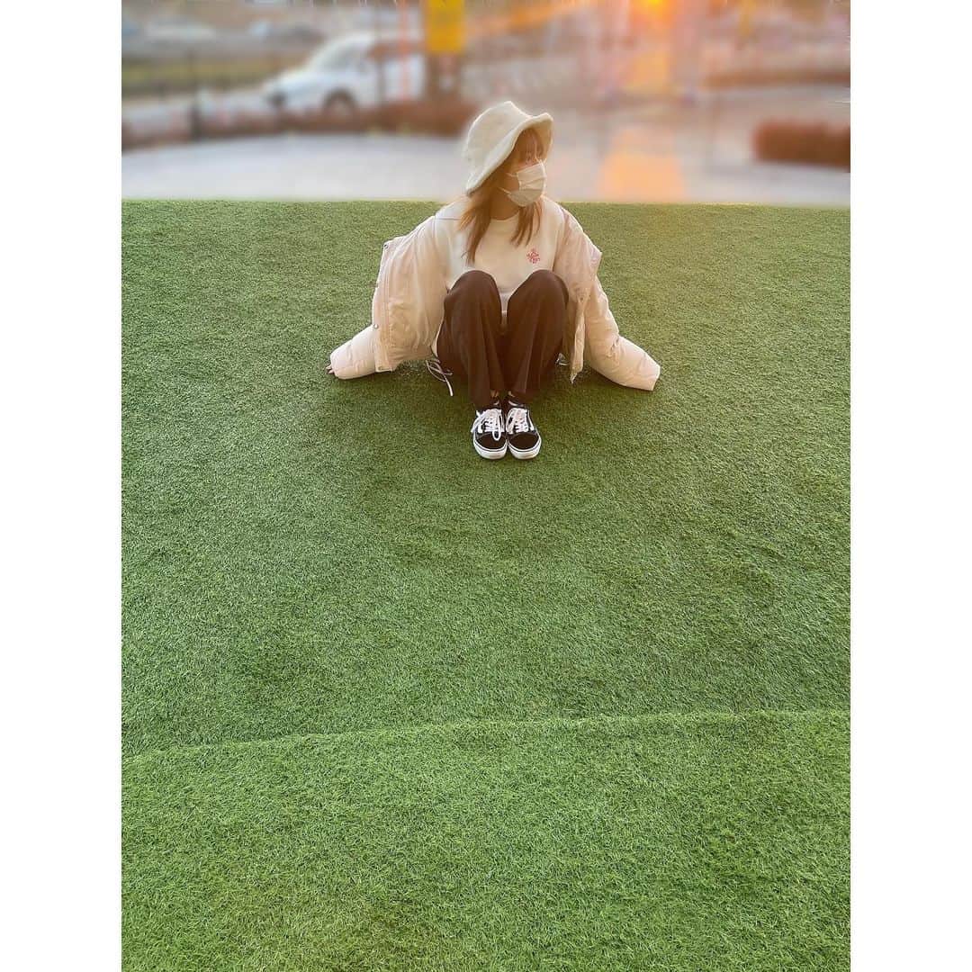 大場美奈さんのインスタグラム写真 - (大場美奈Instagram)「🍀 芝生みーつけた！ #snidel #jouetie」3月8日 21時30分 - obamina__43