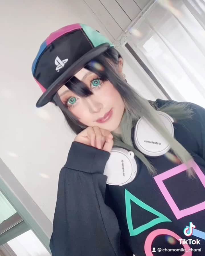 のインスタグラム：「撮影会参加ありがとうございます💓この時期はアルコールやマスクや気をつけることたくさんで大変ですが、そんな中お会いできるの嬉しいです💓  ウィッグスプレーやウィッグネットとても助かります🙏✨ウィッグセットなどコスプレ活動にとても使うので！これからもコスプレ頑張りますーーっ！！  いつも衣装楽しみに撮影会会いに来てくれてありがとう\( *´ω`* )/  YouTubeも投稿するので楽しみにしててね！！  いつもインスタ見てくれてありがとうございます✌︎('ω'✌︎ )💓」