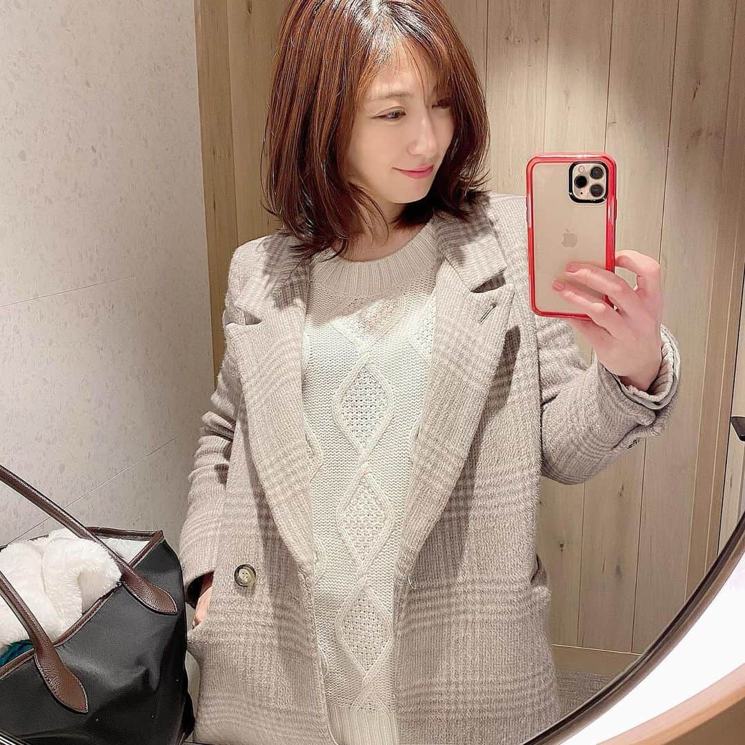 熊田曜子さんのインスタグラム写真 - (熊田曜子Instagram)「Tomorrow I'll be working on TV.  今日も寒かったね❄️ 明日はAM9:50からフジテレビ「ノンストップ！」に出演させてもらうよ📺　  #tv #フジテレビ　#ノンストップ #生放送　#仕事　#work #ちょっと前の写真」3月8日 21時48分 - kumadayoko