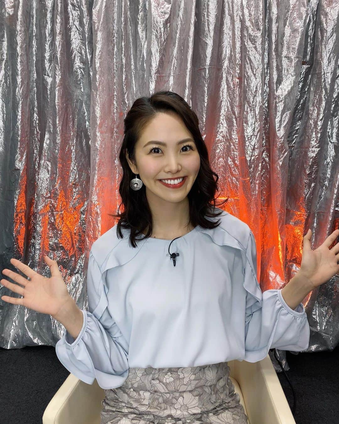 渋佐和佳奈のインスタグラム：「昨日のUFC中継はスタジオの密回避のため、私は別室からリモート出演でした！  安全第一の放送に尽力してくださる制作の皆さん、技術さんたちに感謝の気持ちでいっぱいです🙇‍♀️🌸  今月はもうひとつナンバリング大会があるので、次はスタジオからお届けできるかな？？ ２８(日)の#UFC260 もお楽しみに〜🥰  #wowow #ufc #総合格闘技 #mma #アナウンサー　#渋佐和佳奈」
