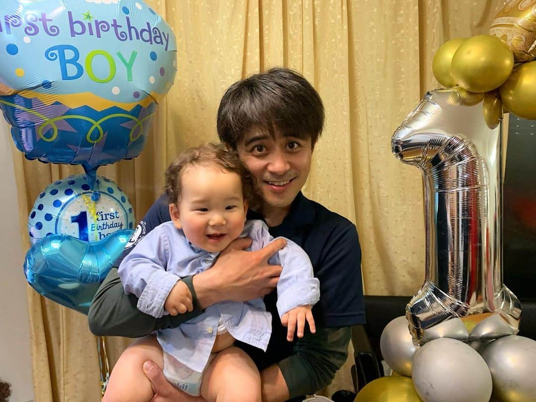 斉藤祥太のインスタグラム：「久しぶり☺️ りゅうちゃん一歳おめでとう㊗️㊗️🎂 抱っこしたら泣かれたよ😂 #癒し #おいっこ #まねっこ #happybirthday  #斉藤祥太」