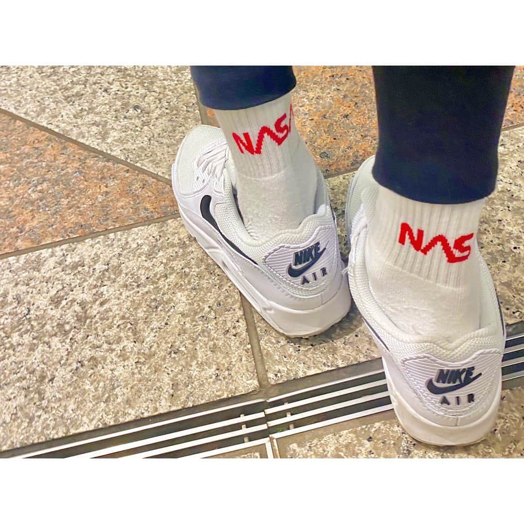 中田奈沙さんのインスタグラム写真 - (中田奈沙Instagram)「@nasa @nike  #nasa #nike #sneakers #socks #fashion #ootd #outfit #instafashion #airmax90 #airmax #nikeairmax #nikeairmax90 #sneakeraddict #sockstagram #sneakerhead  #ナサ #ナイキ #スニーカー #ソックス #靴下 #ファッション #エアマックス #エアマックス90 #ナイキエアマックス  #ナイキエアマックス90 #スニーカー女子  #コーデ #コーディネート #スニーカーコーデ」3月9日 1時12分 - nasa_nakada