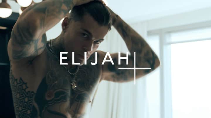 ステファン・ジェームスのインスタグラム：「ELIJAH Hair + Available online now」