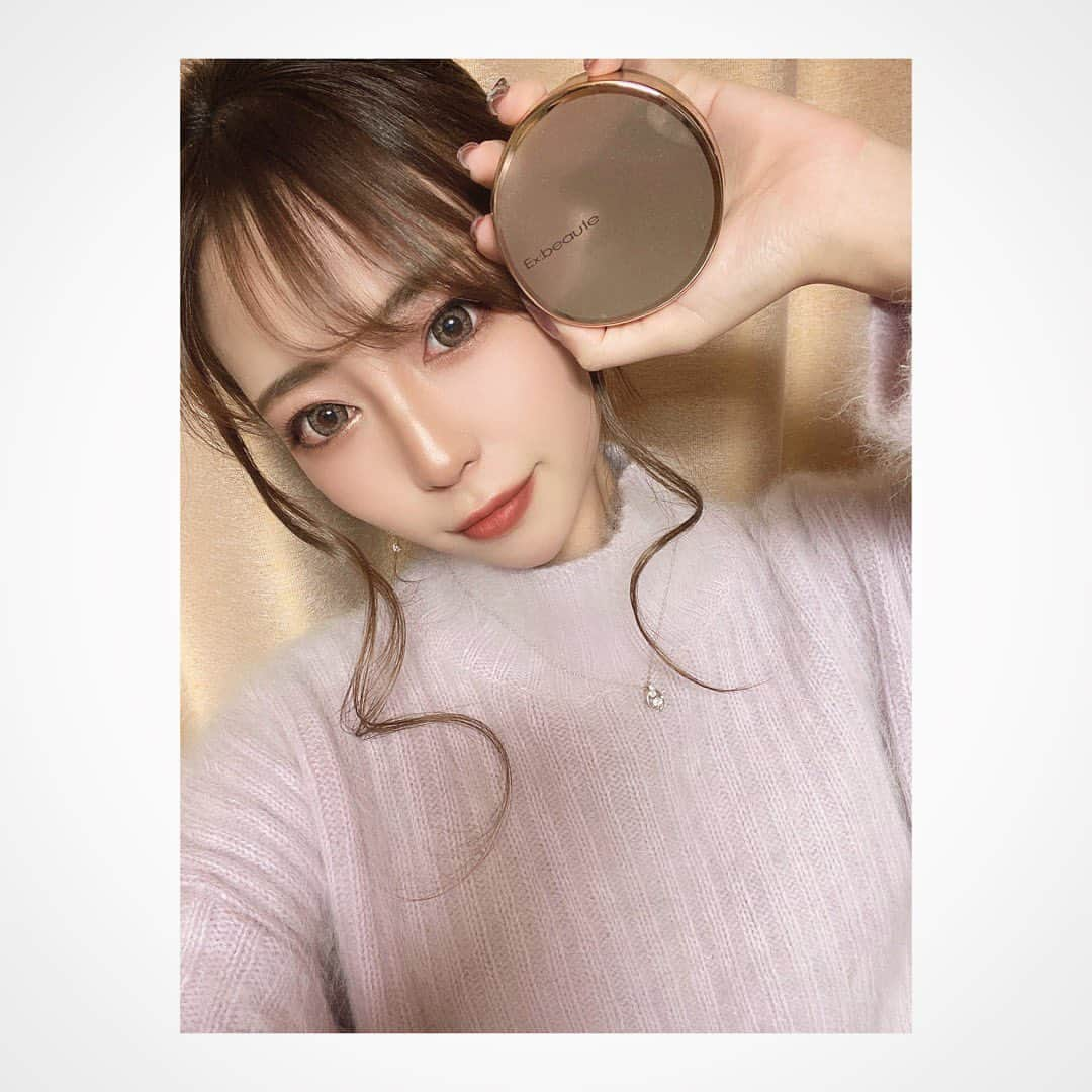 福井柑奈のインスタグラム：「.  ✔️エクスボーテ ホワイトカバークッション  クッションファンデ デビューしました😌✌︎  フィット感がすごい🥺 マスクのメイク崩れもだいぶ少ないし 助かります😍  UV効果ありで(SPF50＋) 釣りに行くときは たくさん塗ってます✌︎ でも厚塗りにならないよ🤤✨  ( @exbeaute_official ) #エクスボーテ　#ホワイトカバークッション　#クッションファンデ　#女優肌　#クリームファンデーション #高密着 #リキッドファンデーション #ファンデーション #下地 #日焼け止め #毛穴レス #美容好きな人と繋がりたい #japan #girl #igersjp #igers #beauty #❤️」