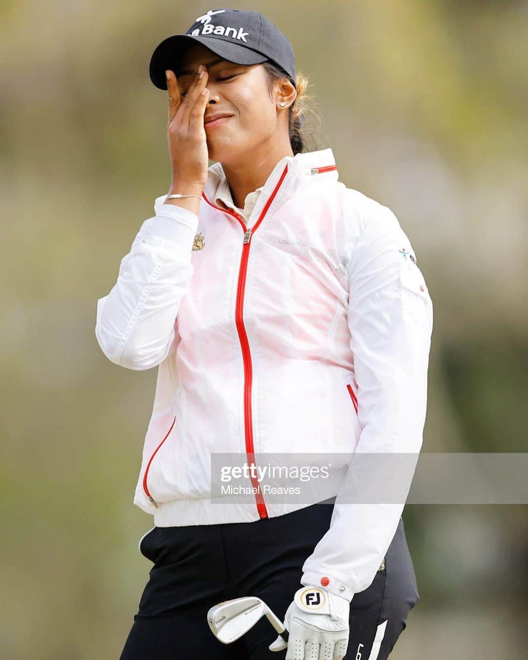 パティ・タバタナキトのインスタグラム：「Not the finish I wanted at Golden Ocala. However, I’ve grown so much and feel confident going into 2021 season. Really happy to see my game heading towards the right direction. Thanks to @geewaite for shaping my game this off season, and bringing out the best in my ability to play at the highest level. I can’t wait to see what’s ahead. #pattygolf  P.S. I’m not crying😂」