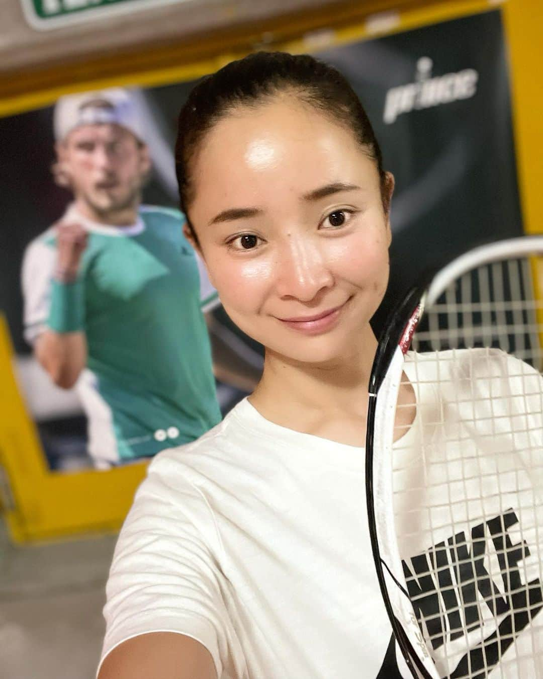 呉屋ありささんのインスタグラム写真 - (呉屋ありさInstagram)「. . テニス🎾 めちゃくちゃ難しい . ゲーム形式 ルールと用語意味プー💨 . そんな中、3コマ受ける自分は 沖縄なおみ🎾🌴 . . そろそろラケット買おうと思うのですが 悩む(*´◒`*) . princeかyonex、wilson? どっちがいいかな〜 . . #tennis #tenniscourt  #tennisplayer  #tennisgirl #sportster  #yonex#prince #wilson  #ラケット何がいいかな #初心者テニス#テニス女子 #大阪なおみ#錦織圭」3月9日 12時22分 - arisa_goya