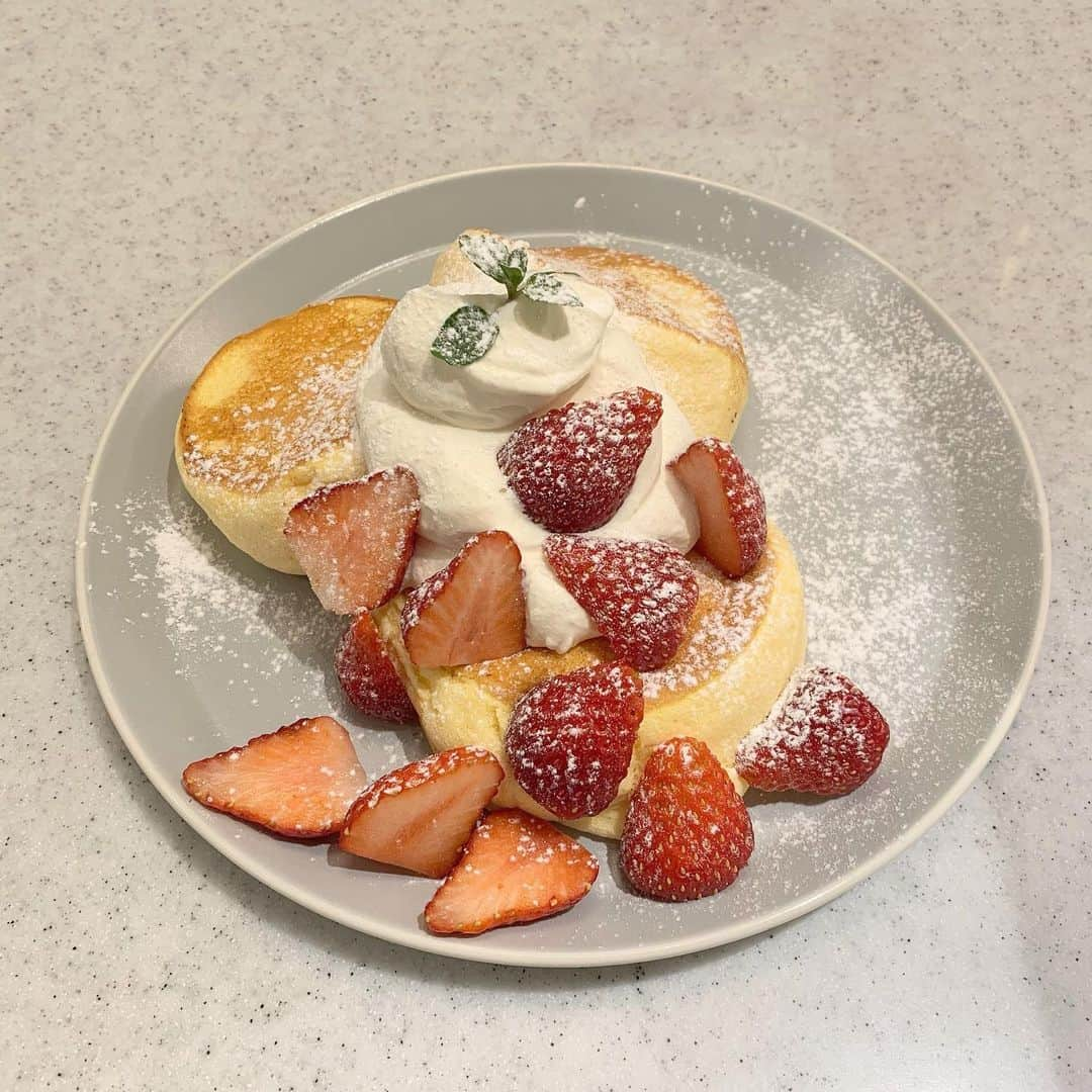 琴子さんのインスタグラム写真 - (琴子Instagram)「🥞🥞🥞」3月9日 23時30分 - kotoko_official