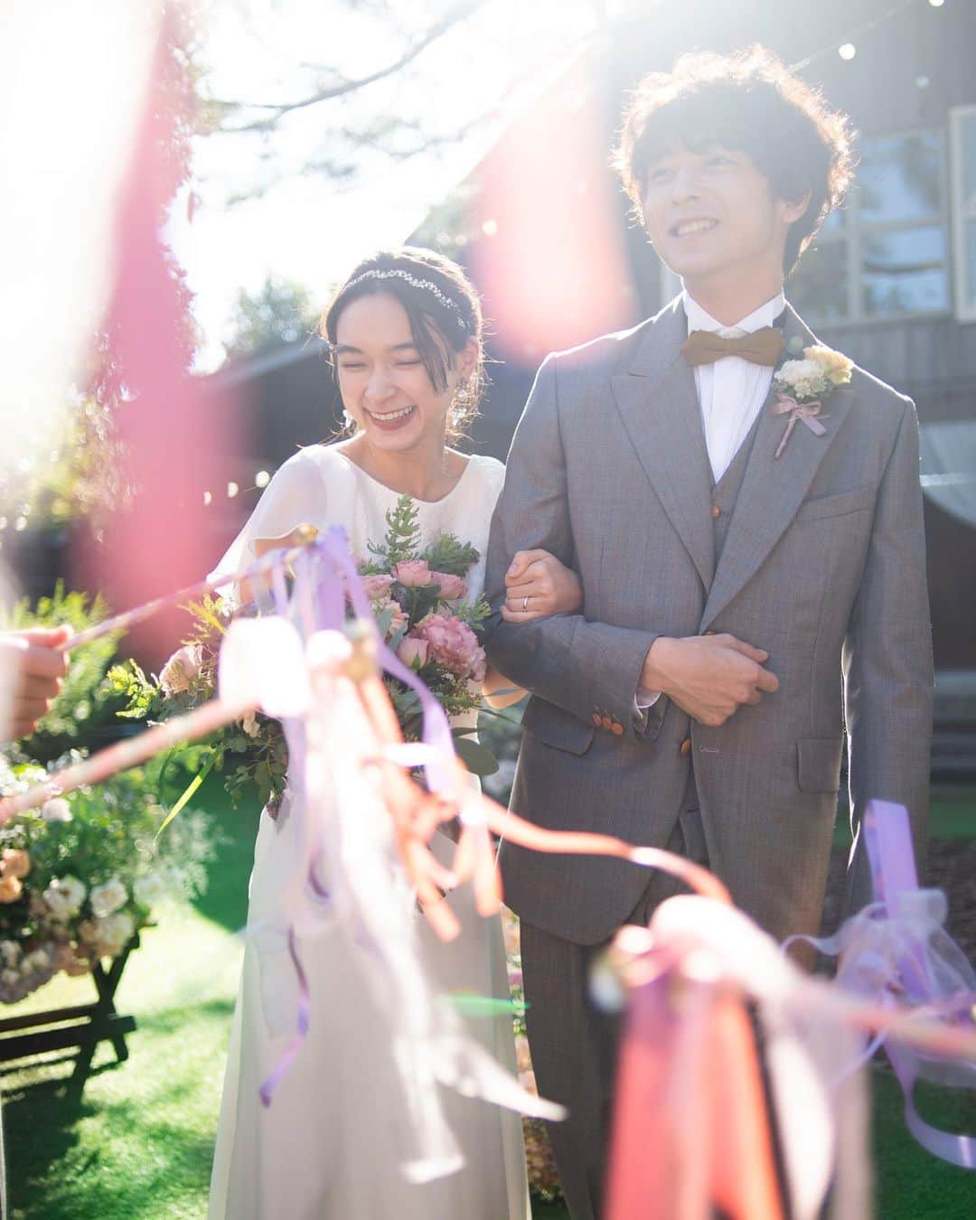 花盛友里のインスタグラム：「Shooting for @zexyrecruit   結婚式しにくいこんなご時世だけど、工夫して楽しもうぜ！な、企画。 ピカピカの天気の日にみんなでわちゃわちゃ楽しかったー！」