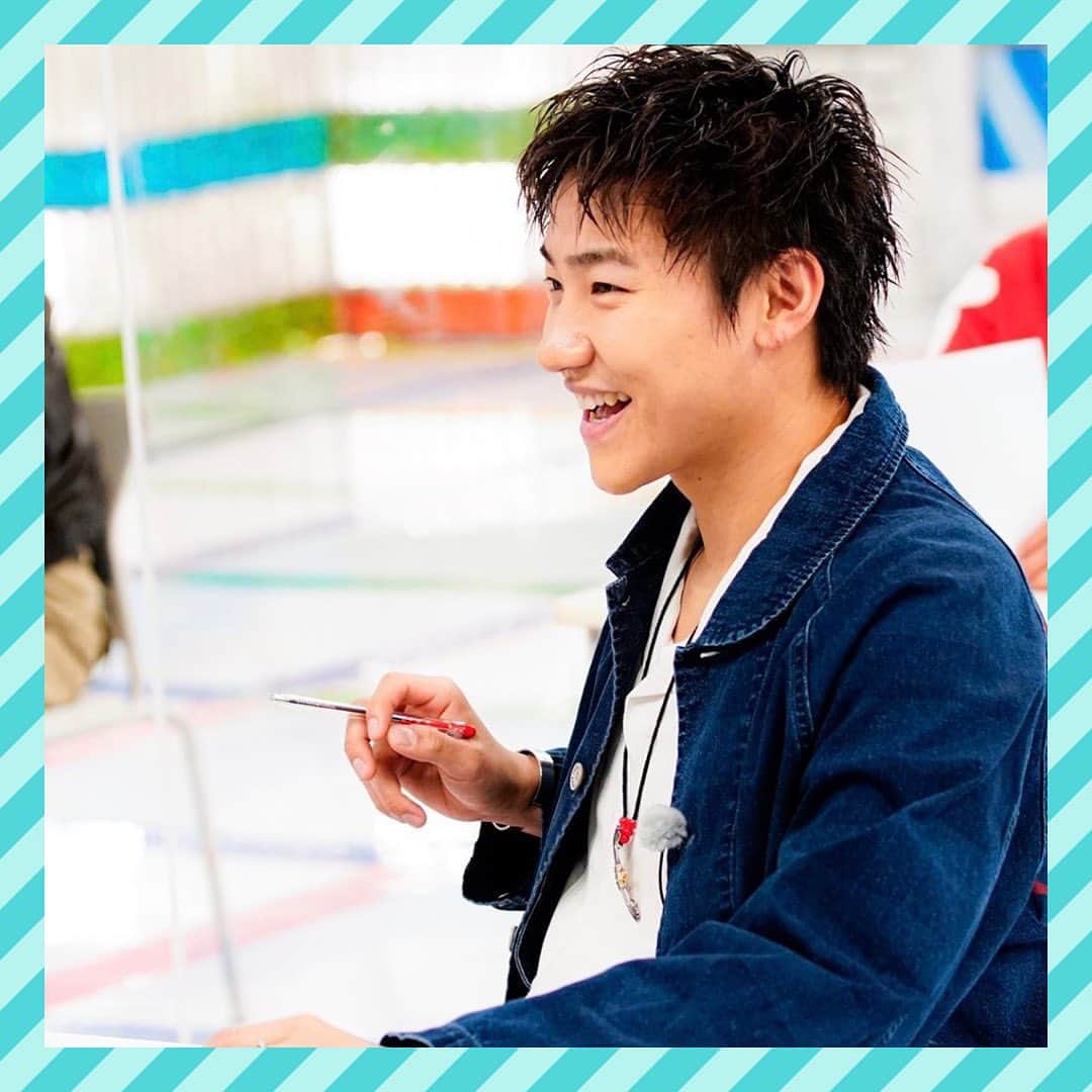 GENERATIONS高校TVのインスタグラム：「🐷「白濱官房長官は…」  GENEがアナウンサーに大変身？  噛み噛みの早口言葉やクセ満点の原稿読みなど… メンバーのアナウンサーとしての 実力はどれくらいかな…🧐？  ABEMAビデオでチェックしてね✅  公式Twitter @gene_kou で検索🔍 ----------------------------------- #gene高 #ジェネ高 #generations高校tv #gene #generations #ジェネ #ジェネレーションズ #generationsfromexiletribe #ldh 式Twi#白濱亜嵐 #片寄涼太 #数原龍友 #小森隼 #佐野玲於 #関口メンディー #中務裕太 #ジェネ犬」