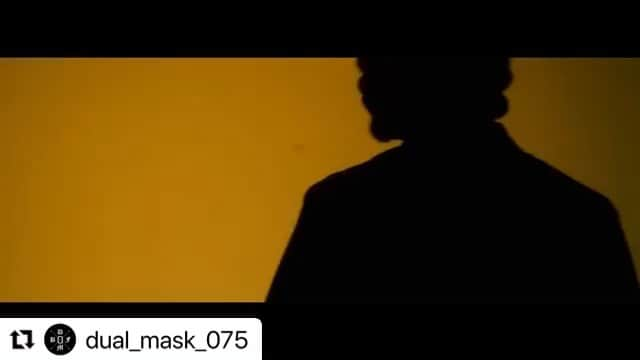 T-CHUのインスタグラム：「___________ New MV🔥 3/15リリースの"Contradiction" Music video公開しました！  見て、喰らえ  #Repost @dual_mask_075 with @make_repost ・・・ 🚨NEW VIDEO🚨  DUAL MASK "Contradiction" Music Video OUT NOW🎥 On YouTube Link in bio.  Directed by @ij_sandiego」