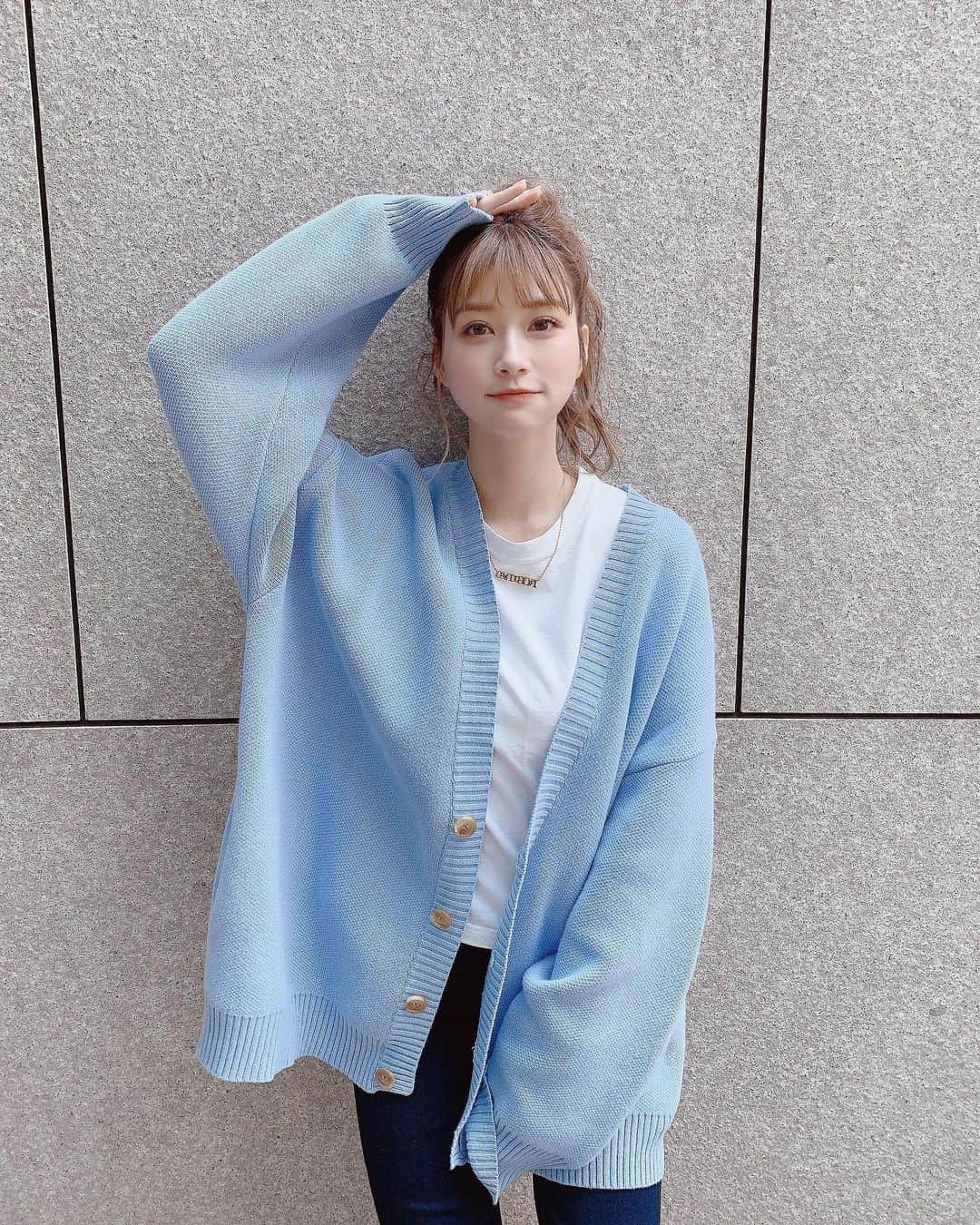 生見愛瑠さんのインスタグラム写真 - (生見愛瑠Instagram)「ゆるる〜な私服〜 3枚目の写真撮ったら虹できてた はっぴーす☺︎☺︎☺︎  #めるのふく」3月9日 19時02分 - meru_nukumi