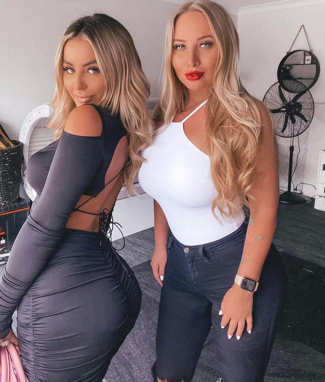のインスタグラム：「My oyster buddy ❤️😍🍷 @caarlyjane」
