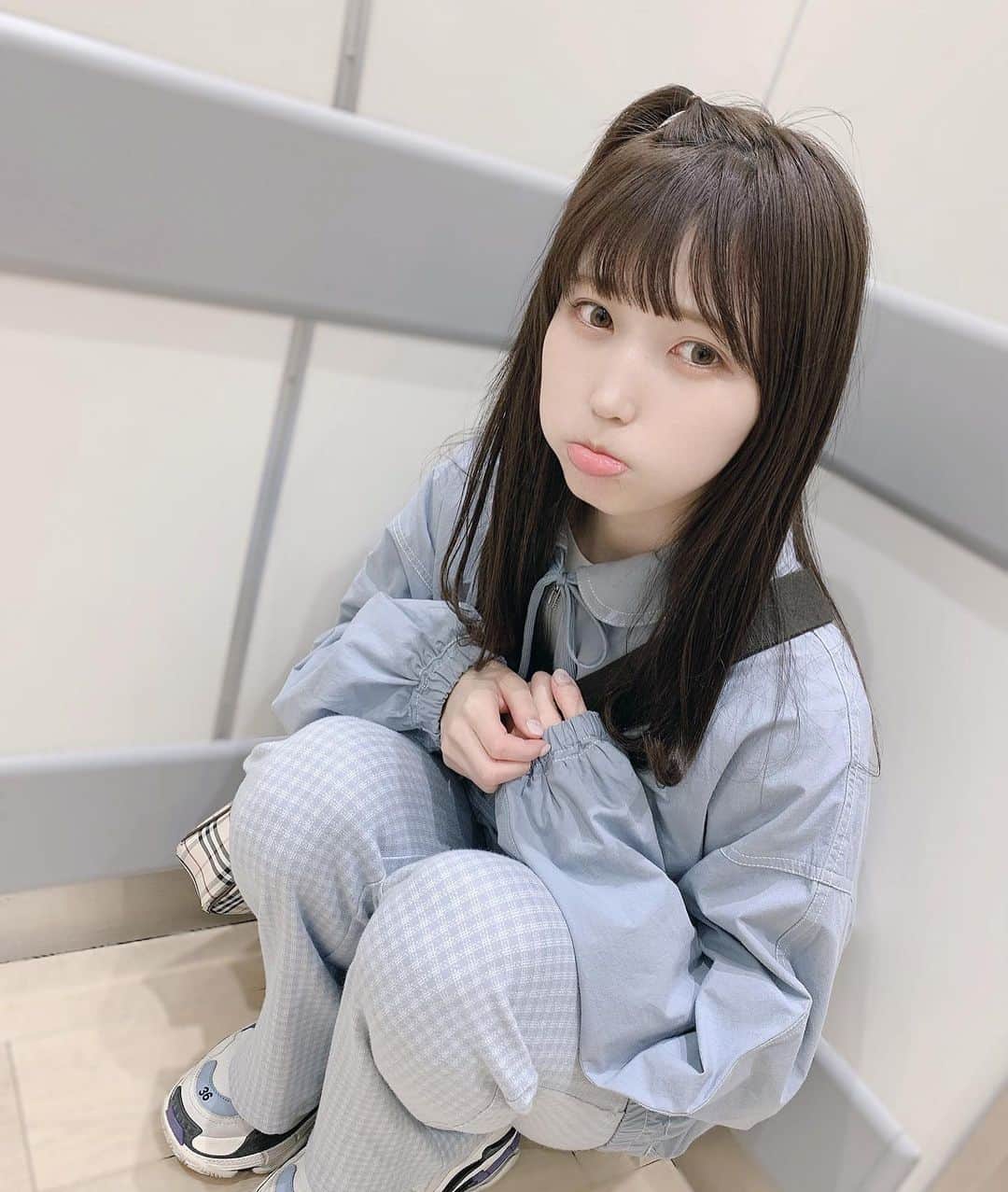 藤宮もなのインスタグラム：「全身青で自分もびっくり」