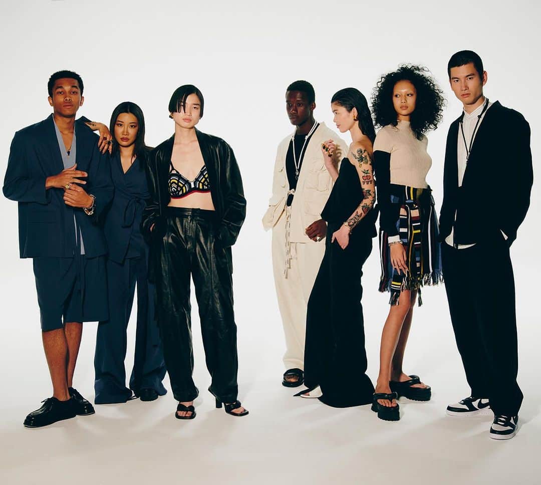 YOONのインスタグラム：「Spring's almost here! 🖤@ambush_official SS21 COLLECTION in @dazedchina 🖤✨  #dazedchina #AMBUSH #newseason  #ss21」