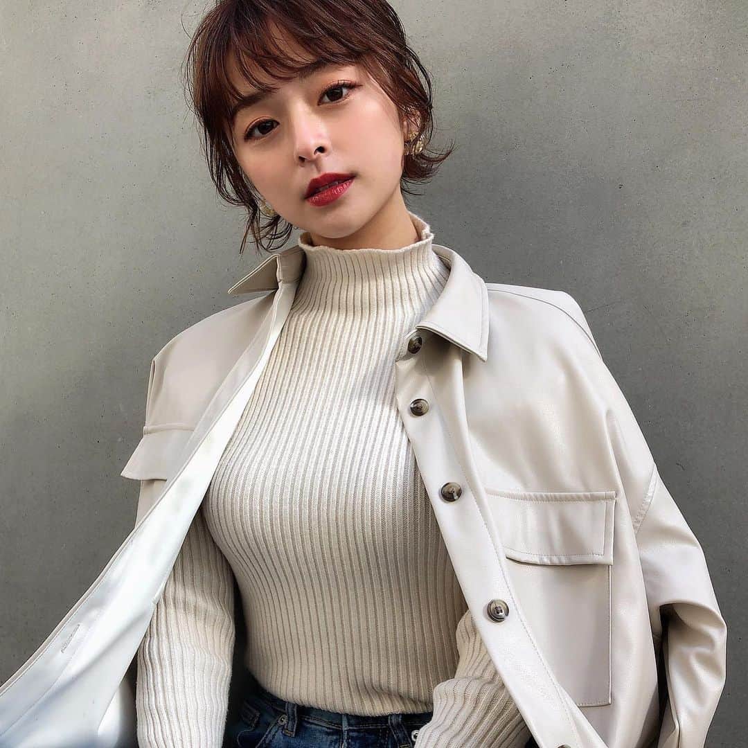 かおりのインスタグラム：「・ ・  ヘアアレンジしてもらった🥰 後ろでちっちゃく結べたの〜  #ヘアアレンジ　#春」