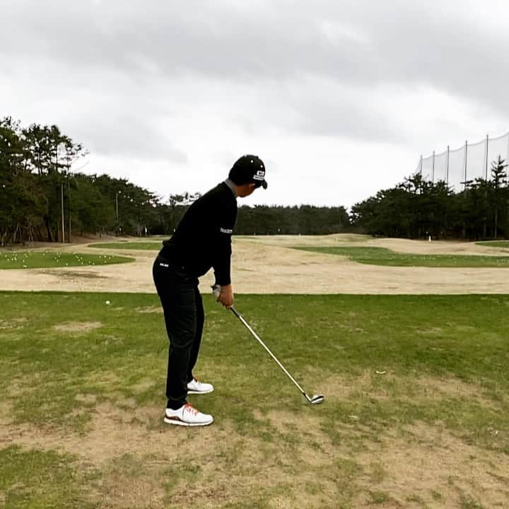 伊藤有志のインスタグラム：「明日もがんばりましょう⛳️٩( ᐛ )و  #アイシグリーンシステム #ミズノ #ニューエラ #newera #ニューエラゴルフ #ゼロホール #タイトリスト #イオミツク#ゴルフスイング #合宿」