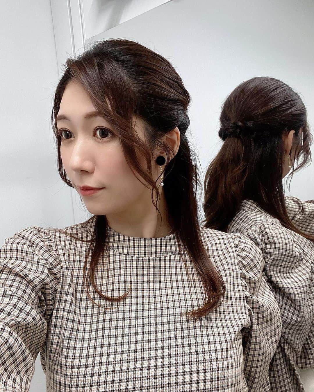 穂川果音さんのインスタグラム写真 - (穂川果音Instagram)「hair style  ハーフアップです😊  #ゆる巻き #ハーフアップ #hairstyle #hairarrange #イヤリング　#アベプラ 　#ハーフアップアレンジ　#earrings」3月10日 9時36分 - hokawakanonn