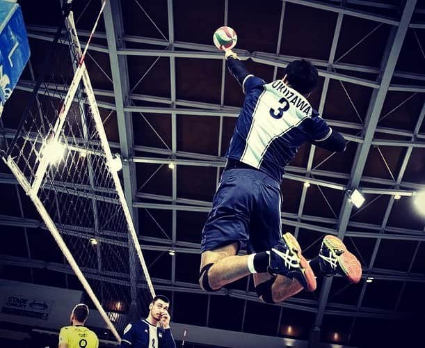 福澤達哉さんのインスタグラム写真 - (福澤達哉Instagram)「*** Don’t look down. Volleyball is a sport where you always look up. #HAIKYUU #ハイキュー #バレーは常に上を向くスポーツだ #下を向いてるヒマなんてない #この挑戦を通して #何を感じて #何を得たのか #それをどう繋げるのか #どんな状況であれ成長は必ずする #すべては自分次第 #最後までしっかり戦い抜きます #チャオ」3月10日 7時55分 - 1tatsu5