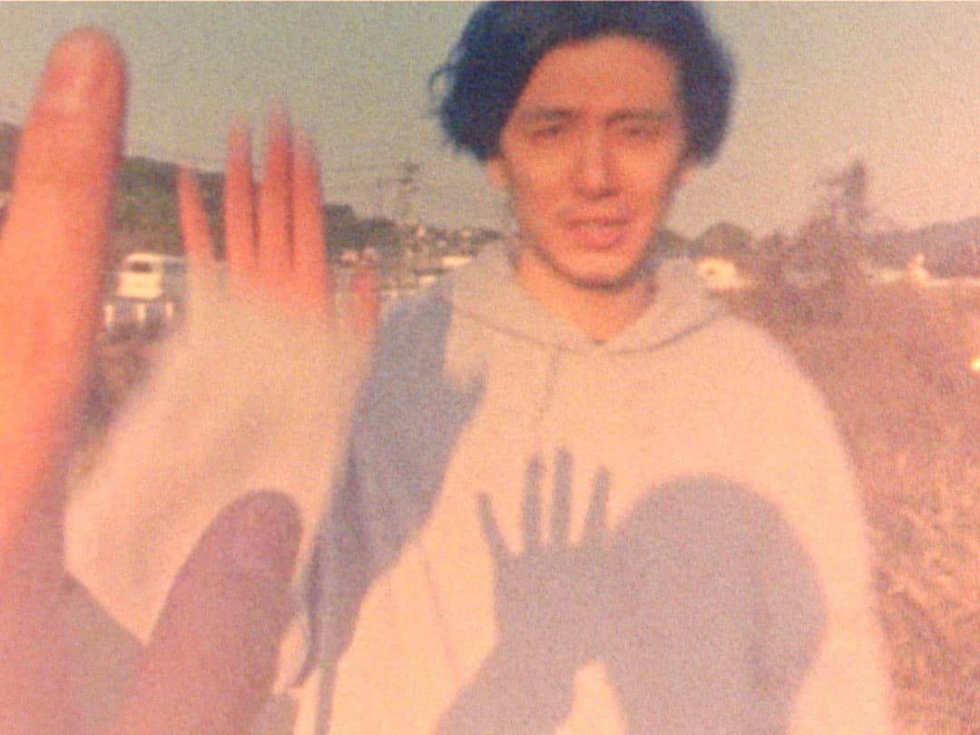 藤井風さんのインスタグラム写真 - (藤井風Instagram)「Dropping Unexpected Music Video of “旅路”(Tabiji) NOW on YouTube」3月10日 18時00分 - fujiikaze