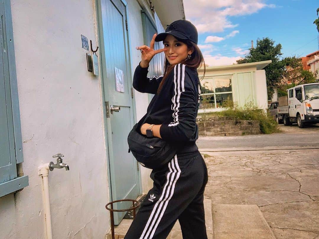 鈴木まりなのインスタグラム：「🦋💎💙」