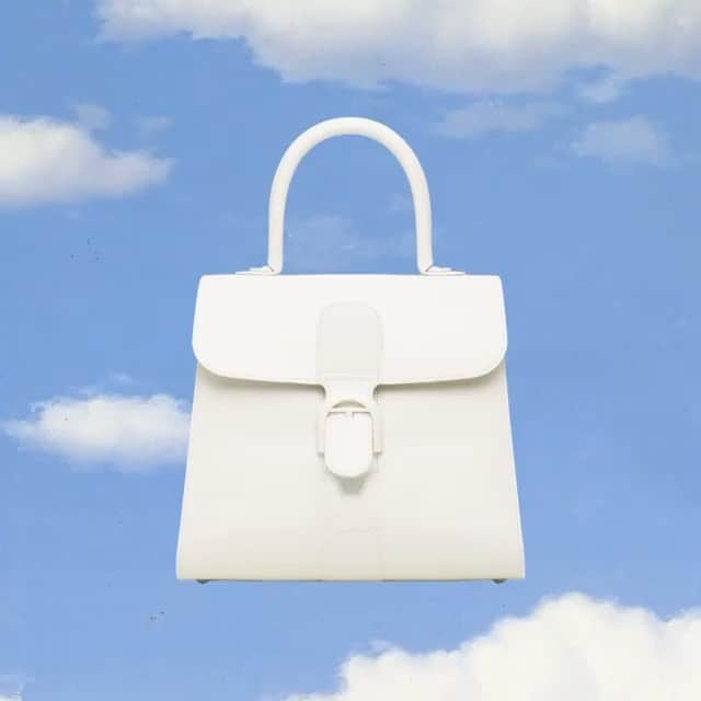 HiRAO INCのインスタグラム：「. Ceci n’est pas un Delvaux  これはデルヴォーではありません  🤍🤍🤍🤍 . #delvaux #delvauxmagritte #magritte . #デルヴォー #マグリット」