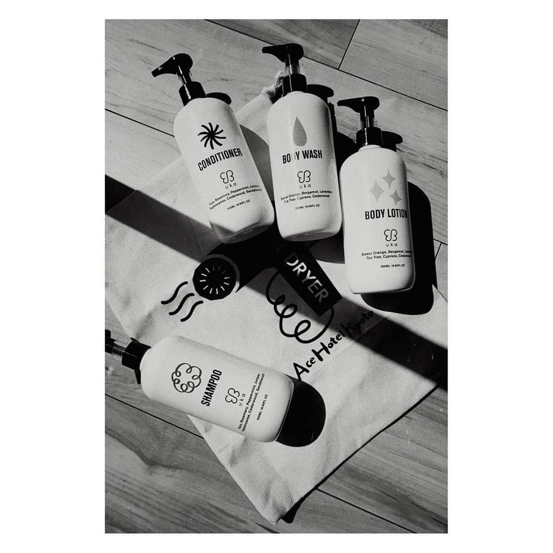 岩崎拓馬のインスタグラム：「Thank u @instauka . . @acehotelkyoto ✖︎ @ukacojp  家ノ風呂ハ"UKA"デ出来テイル  風呂ダケデモ"Hotel"気分  イツカ"Ace Hotel"泊マリタイ  @kiho @yokoyoko0810 イツモアリガトウゴザイマス❤️ . . #uka #acehotelkyoto #happytime」