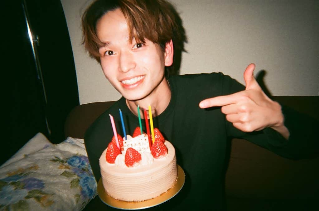 のインスタグラム：「この笑顔100点😎 #100点」