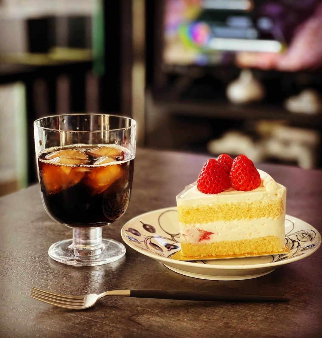西村文男さんのインスタグラム写真 - (西村文男Instagram)「今の所 1番美味いショートケーキのお店 #アンリシャルパンティエ」3月10日 15時26分 - fumionishimura