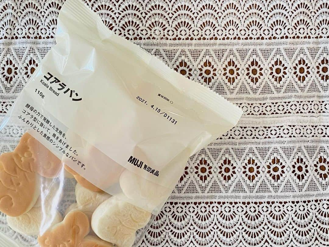 パ@小豆さんのインスタグラム写真 - (パ@小豆Instagram)「🐨🌿🍞🍳﻿ ﻿ ﻿ ﻿ ﻿ ﻿ #コアラパン #無印良品 #MUJI #味は #カニパン #可愛いね」3月10日 19時19分 - pkpk_azs